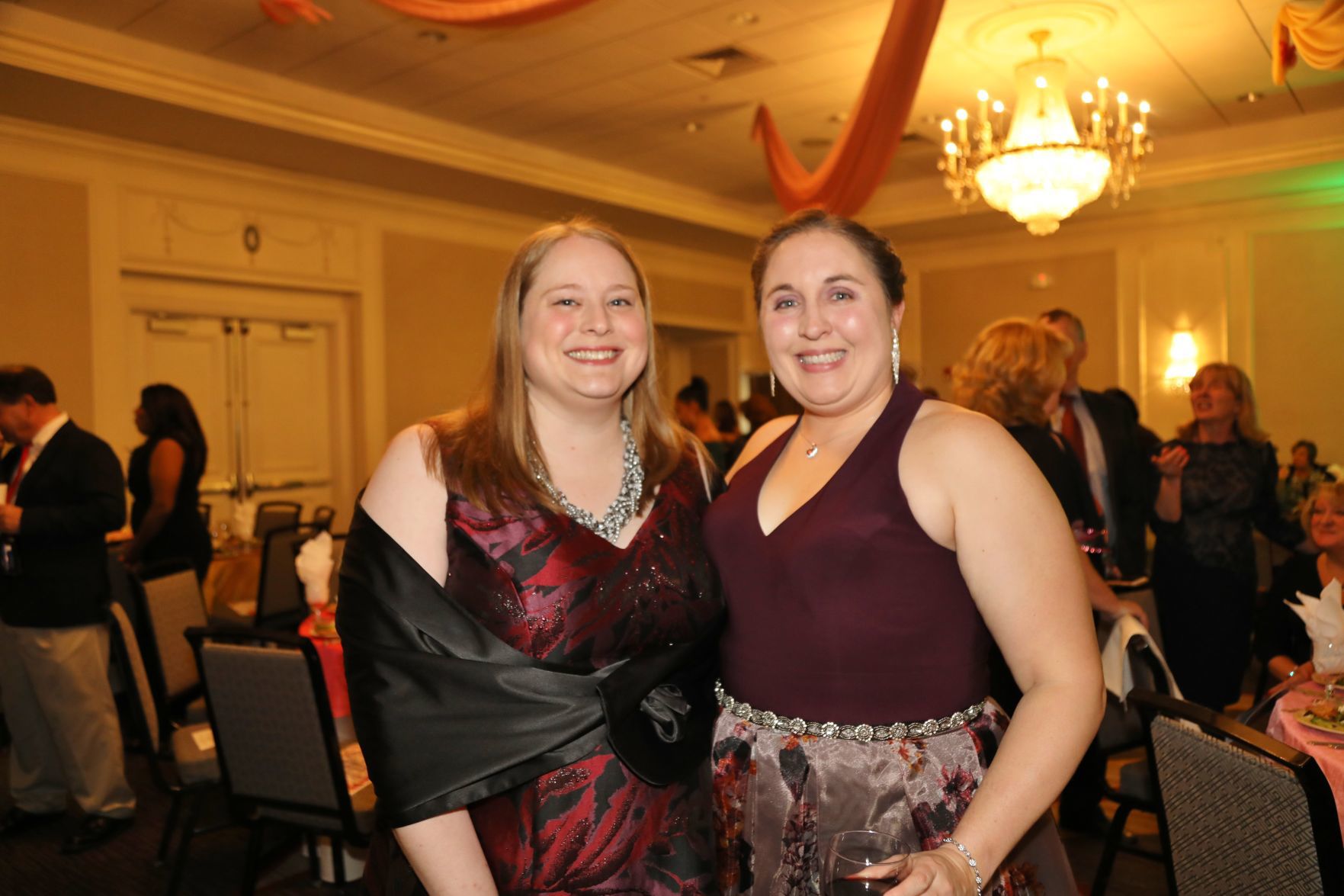 Amanda Giovanoni, Jennifer Walker